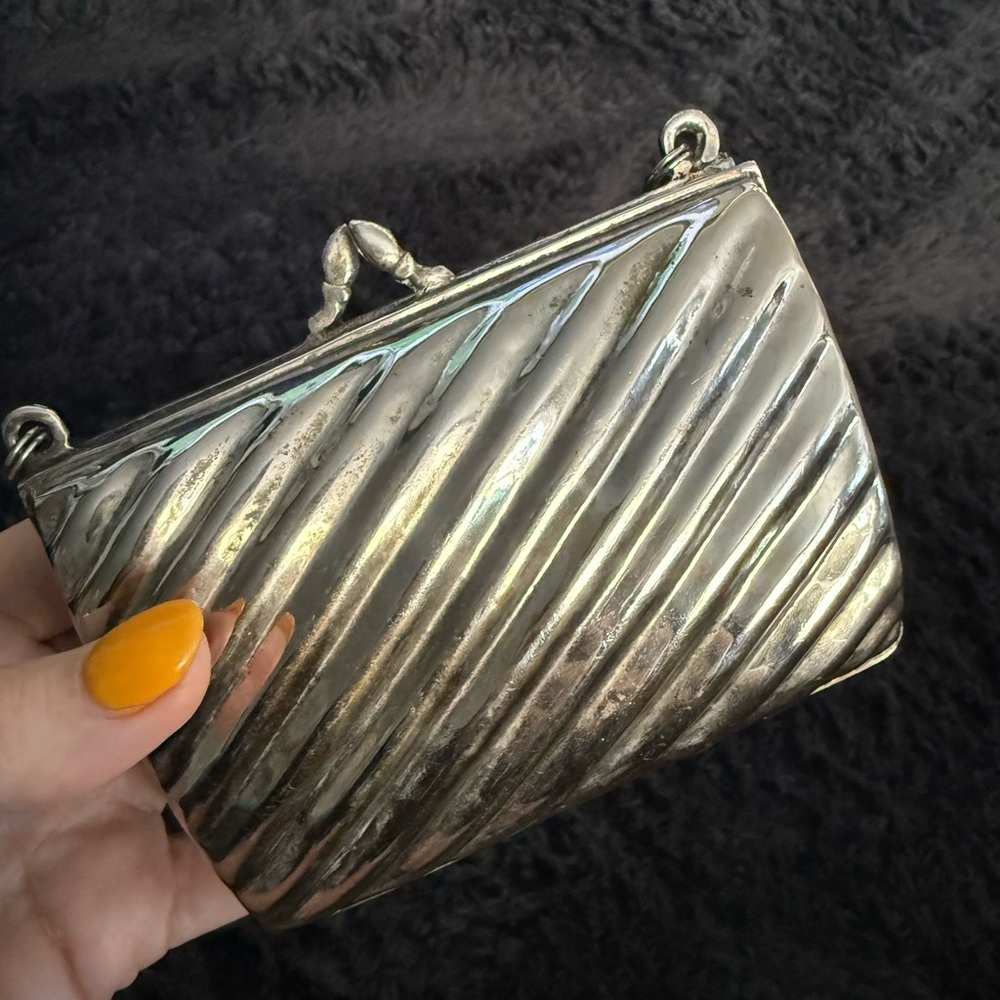 Glamorous Vintage Silver Clutch with Diagonal Pleats and Chain Strap